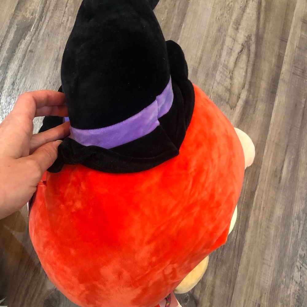 Detra Halloween squishmallow - Picture 5 of 10